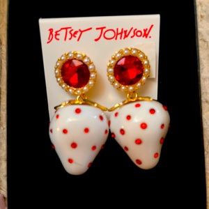 NWT Betsey Johnson earrings. Glass. Very pretty